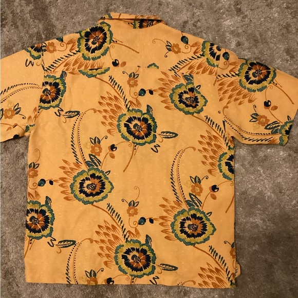 Tommy Bahama Mens Hawaiian Shirt Tropical Floral Silk Camp Yellow Gold XL - Picture 2 of 3